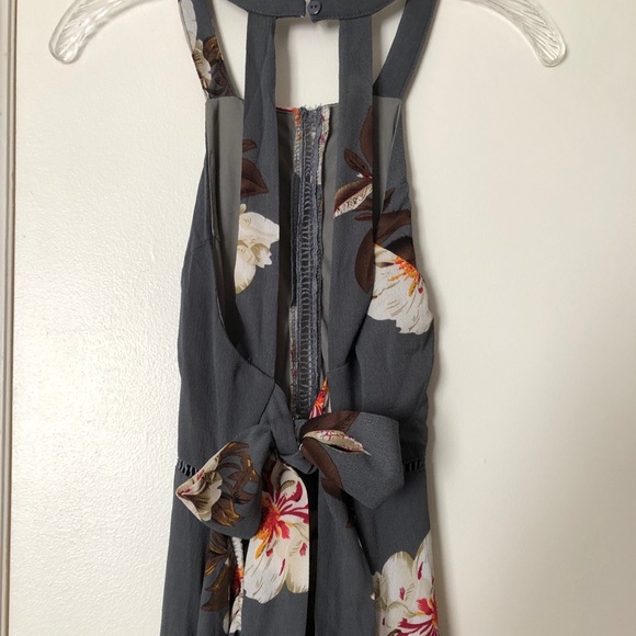 Dress - Picture 4 of 4